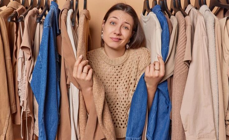 The Ultimate Guide to Color Combinations in Clothing (Look Stylish Every Day)